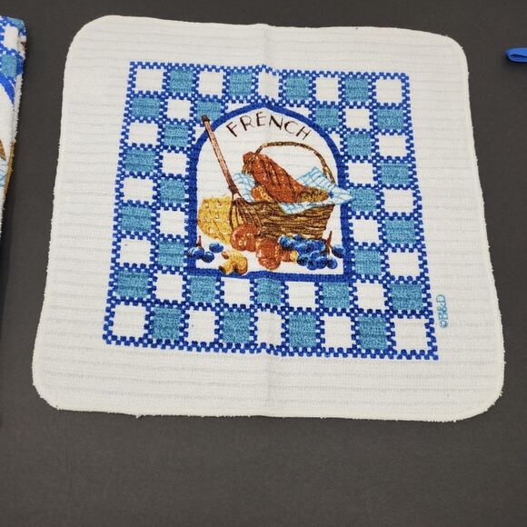 B&D 3 Pc Kitchen NEW Ensemble of French Kitchen themed kitchen Towels and Mitt - Picture 4 of 5